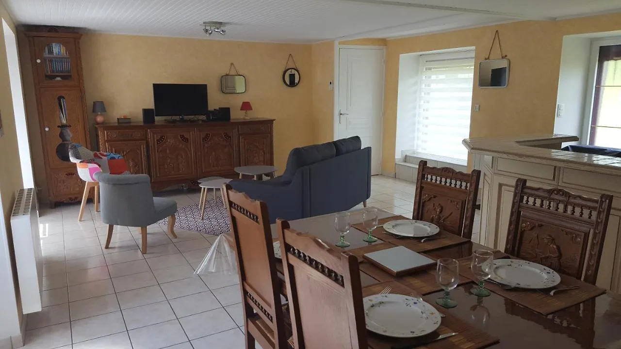 Gite Ty Prawine, Au Calme Dans Une Longere Accueillante Quistinic Holiday home